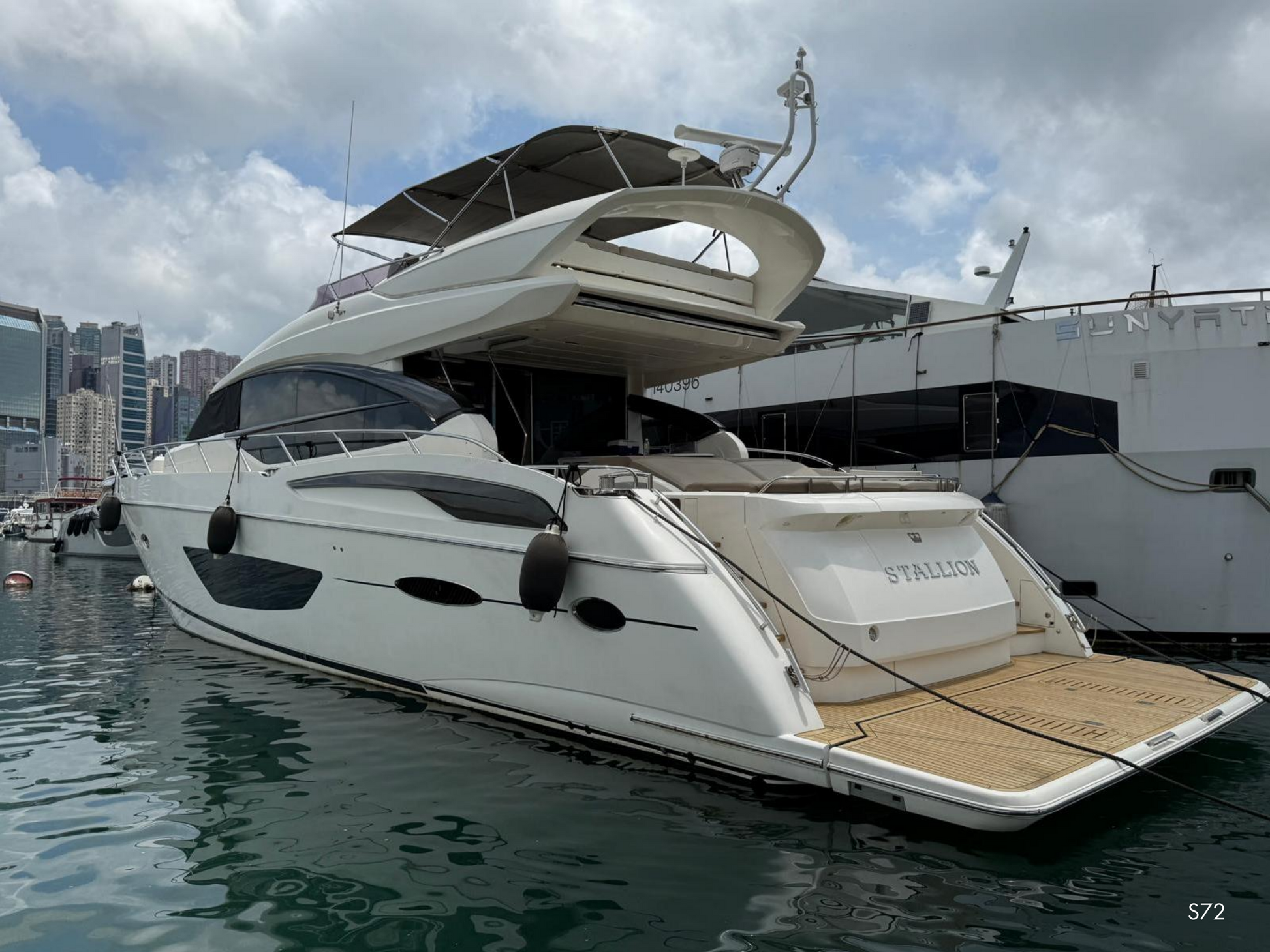 2016 PRINCESS S72 BF
