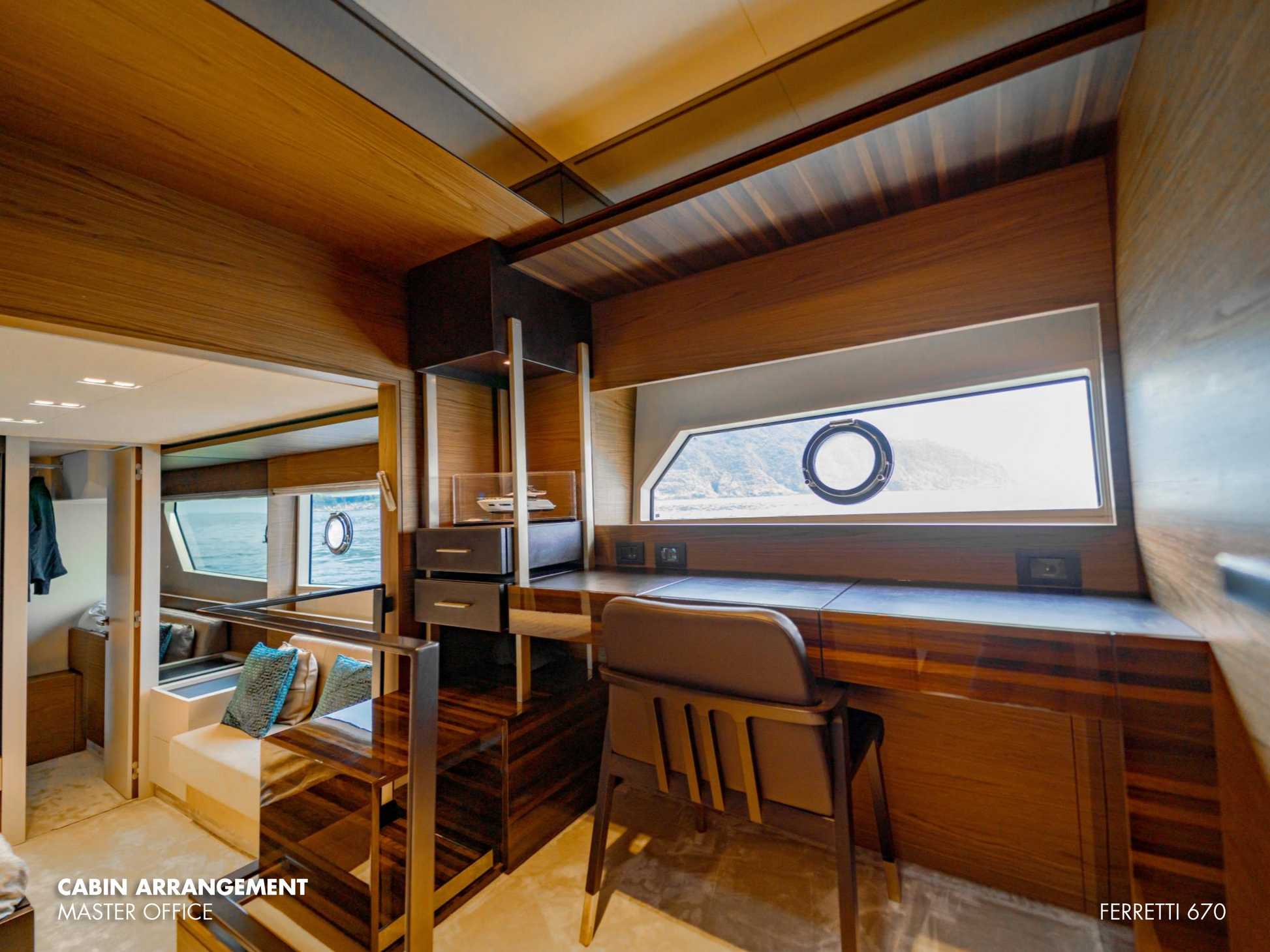 2019 FERRETTI 670 BF