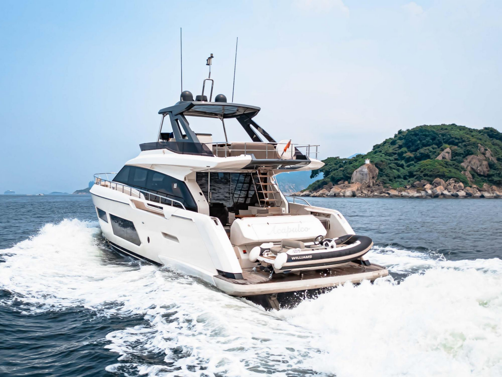 2019 FERRETTI 670 BF