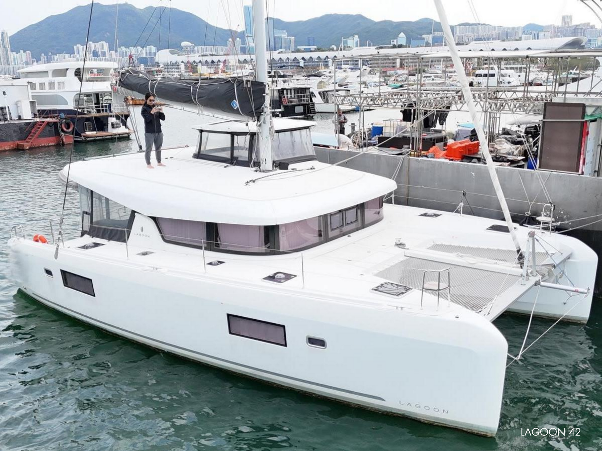 2022 LAGOON 42 BF